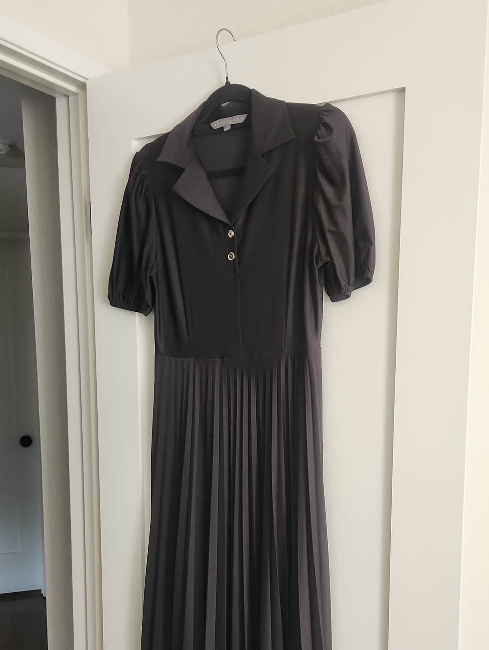Pleated Midi Dress with Puff Sleeves - Black